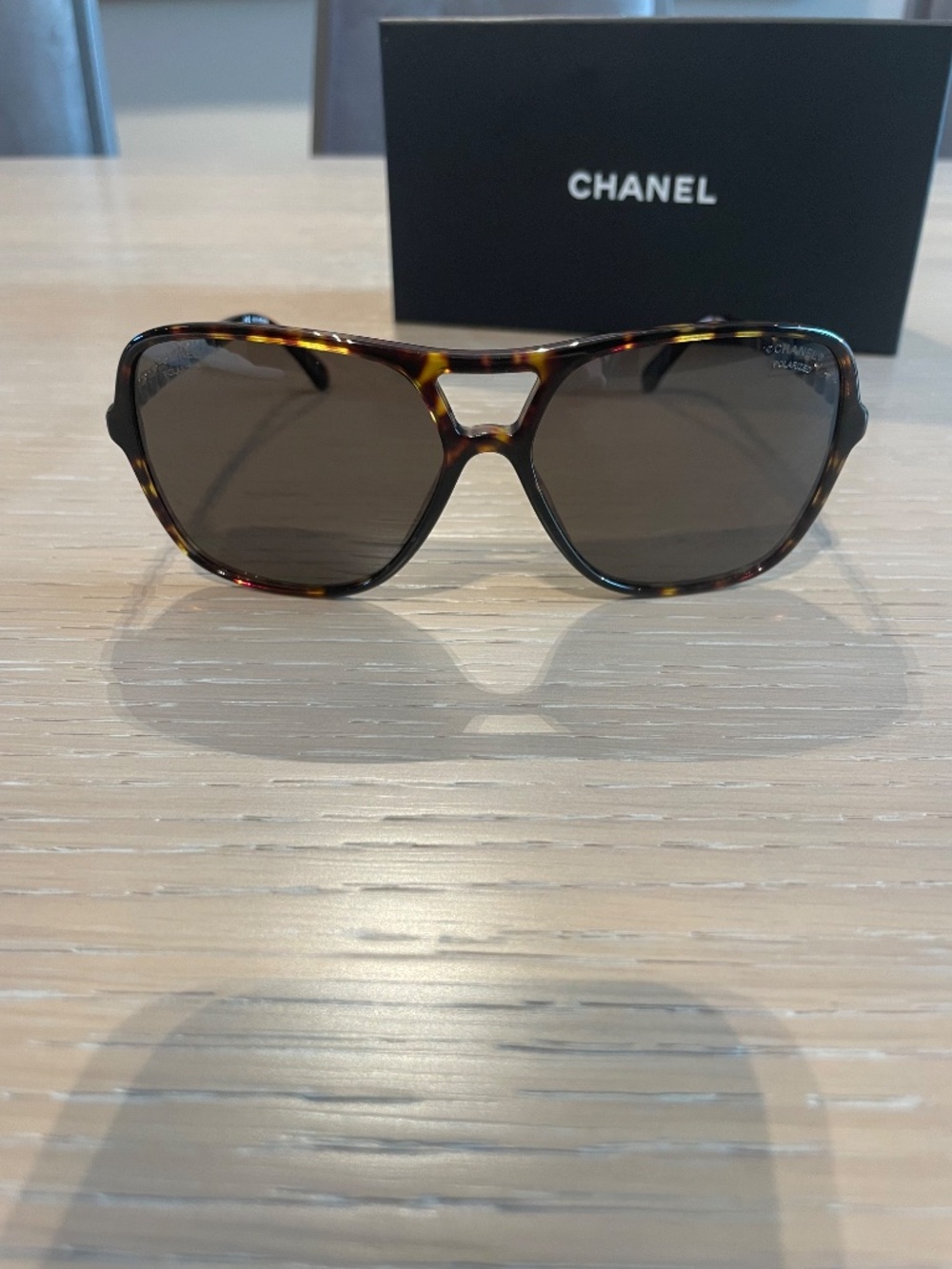 Chanel sunglasses - Picture 4 of 6